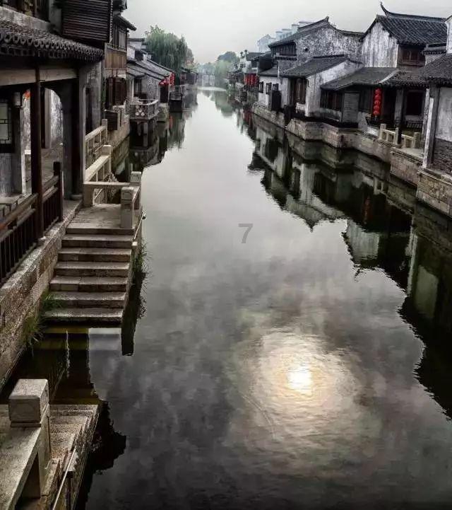 梦见说儿子结婚没衣服穿着急周公解梦